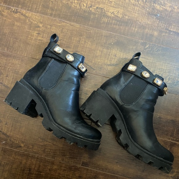 Steve Madden amulet boots - Picture 2 of 3